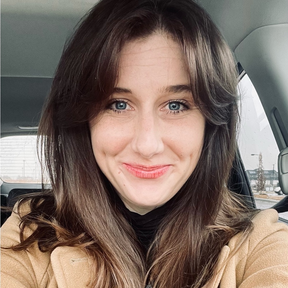 Meet your Posher, Carolyn